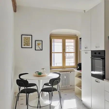 Conte Apartment
